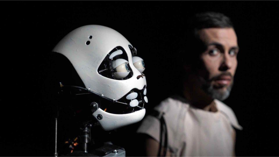Robot Dreams from MEINHARDT & KRAUSS, trailer on Vimeo, and event listing on Teatro Municipal do PortoTeatro Municipal do Porto