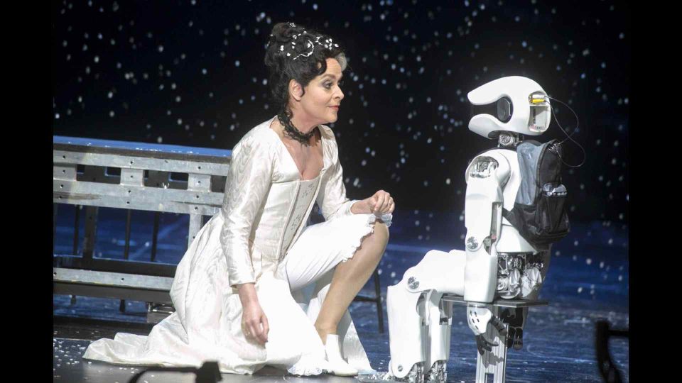 My Square Lady, a Robot vs. Opera Project.
